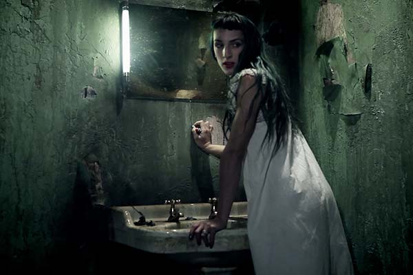 Noemie Blue Blood
